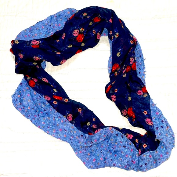 Women’s Double-Sided Blue Floral Infinity Scarf - Picture 1 of 4